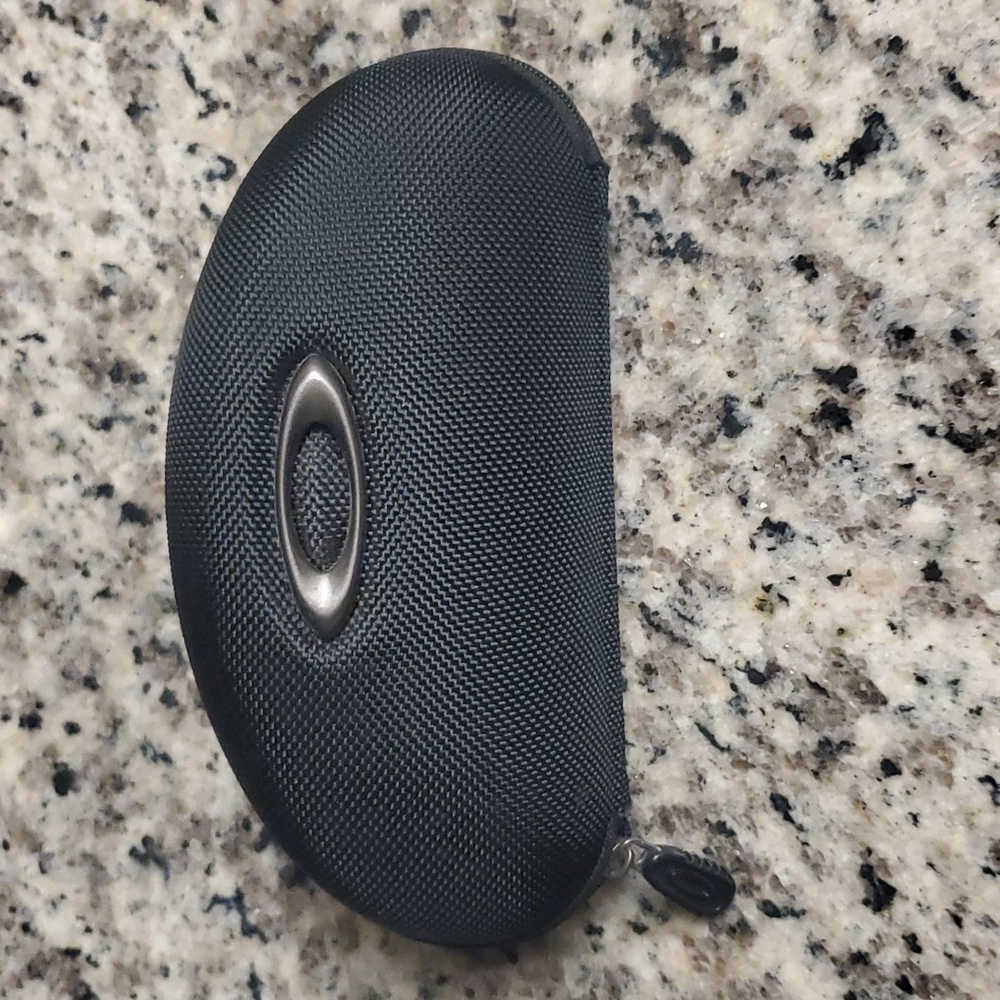 Oakley Soft Vault Sunglass Case